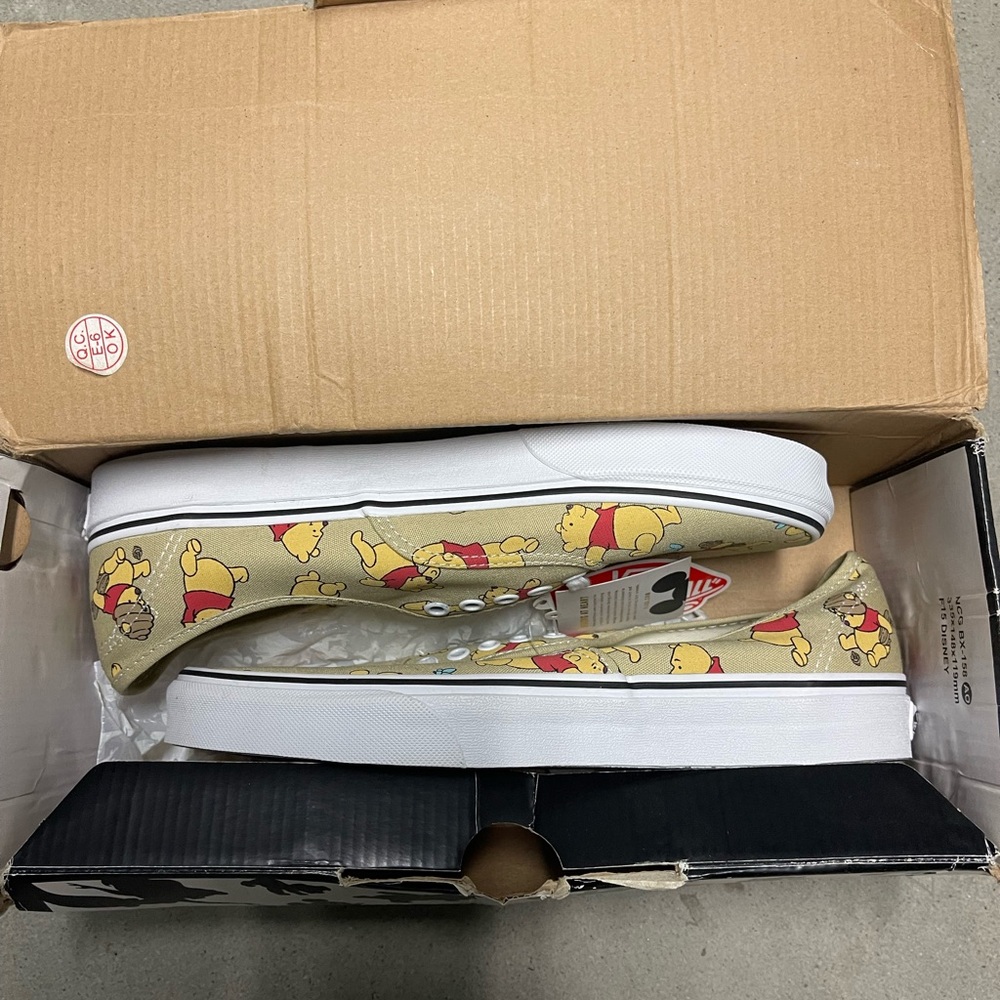 Rare Vans x Disney  Winnie the Pooh Vans